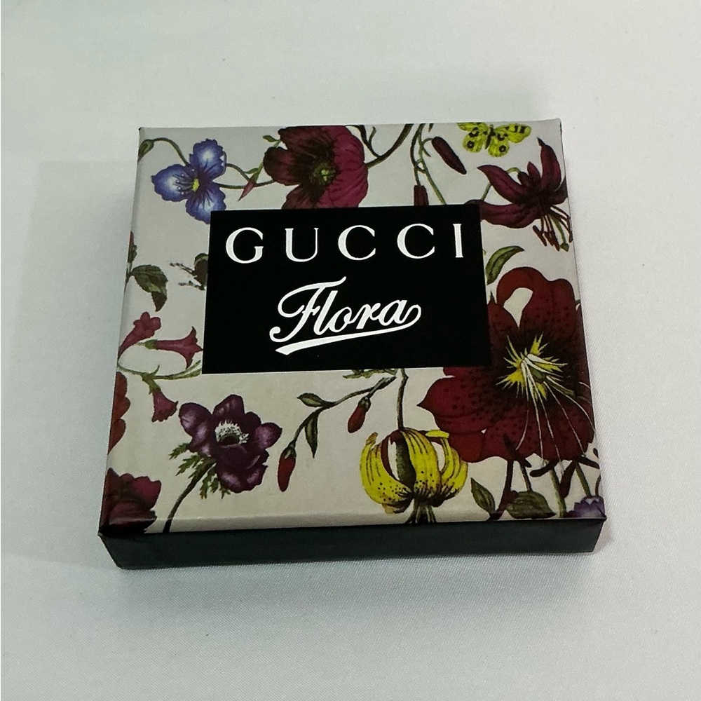 Gucci Flora Silver Compact Mirror - Picture 5 of 6